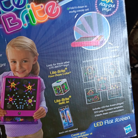 A light bright from Hasbro,yr 2010 model unopened. - Picture 3 of 4